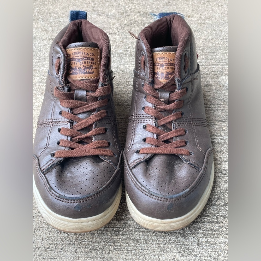 Kids Levi’s sneakers size 1 - Picture 2 of 7